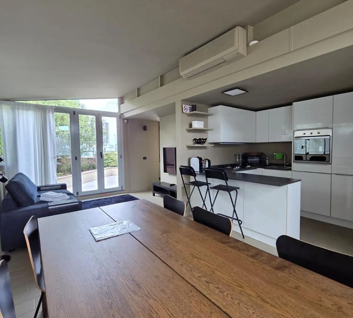 Home 12 Milan Italy